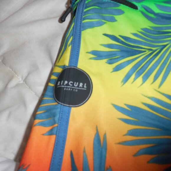 RIP CURL MENS BOARD SHORTS IN MENS SZ 30 - Picture 4 of 9
